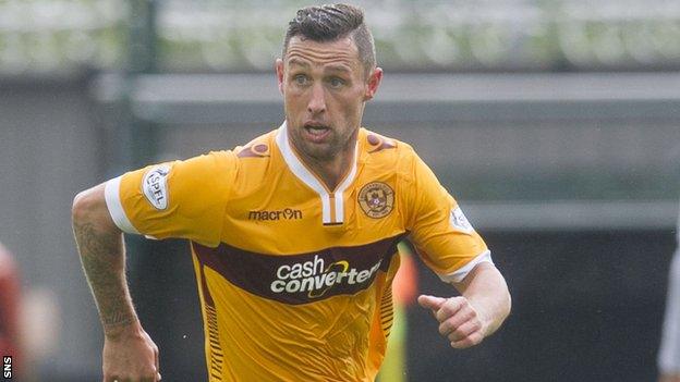 Scott McDonald in action for Motherwell