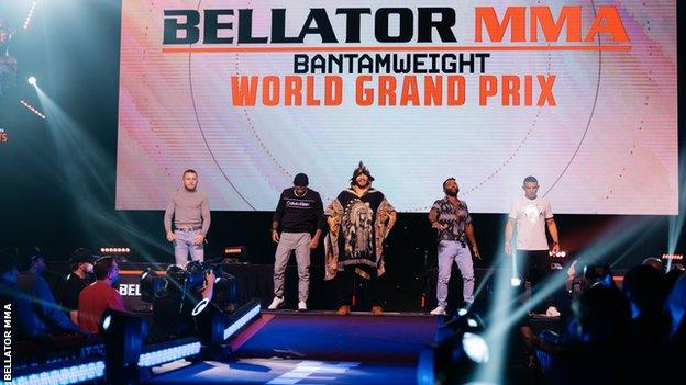 Bantamweights on stage