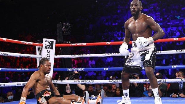 Terence Crawford defeats Shawn Porter