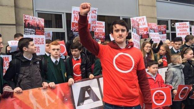 protest iaith wyddelig