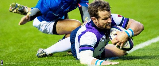 Peter Horne scores for Scotland against Samoa