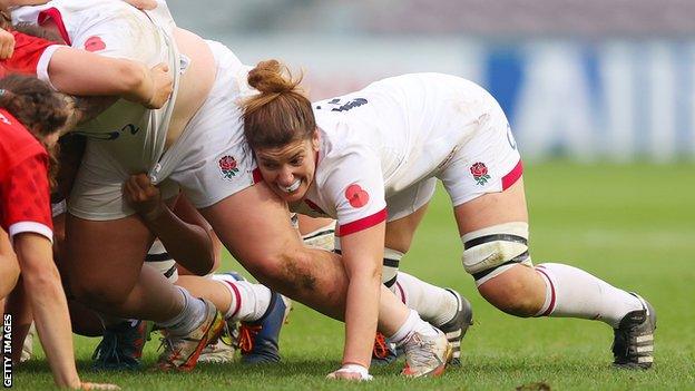 Sarah Hunter in a scrum