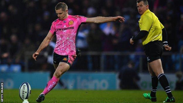 Exeter Chiefs fly-half Gareth Steenson in action against Montpellier