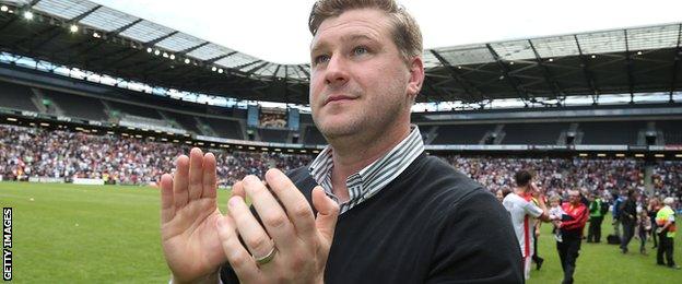 Karl Robinson