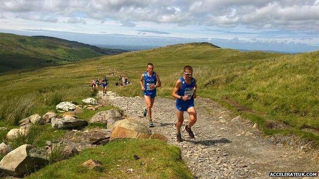 runners taking part in 40th Snowdon Race