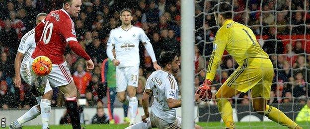 Wayne Rooney scores against Swansea