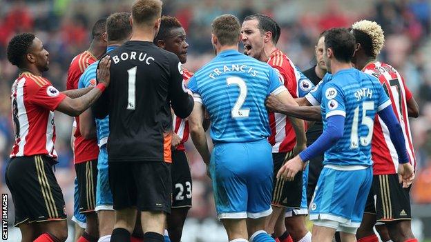 Sunderlannd and Bournemouth players