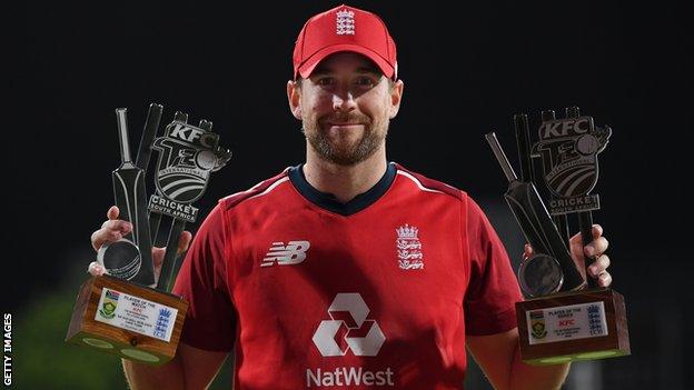 Dawid Malan with the man of the match and man of the series award