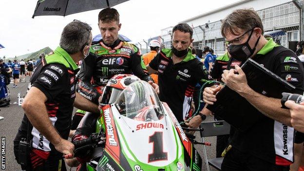 Jonathan Rea on the grid