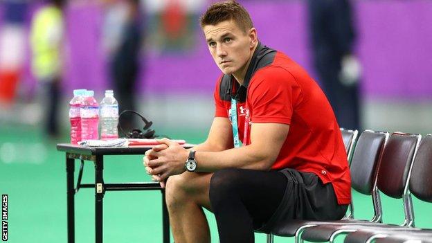 Jonathan Davies watches Wales beat France