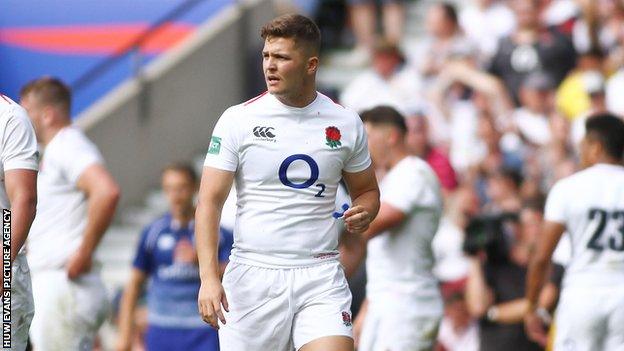 Callum Sheedy came off the replacements' bench for an England XV in an uncapped match against the Barbarians in 2019