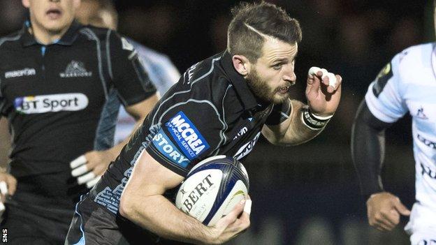 Tommy Seymour runs with the ball for Glasgow against Racing 92