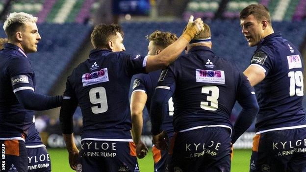 Edinburgh celebrate after WP Nel's opening try