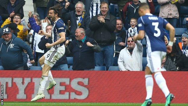 Jay Rodriguez celebrates