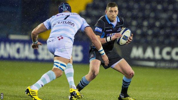 Finn Russell playing against Racing 92