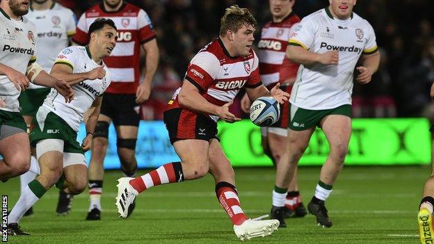 Jack Singleton breaks for Gloucester against London Irish