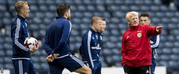 Scotland manager Gordon Strachan at training