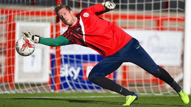 Dundee goalkeeper Elliot Parish