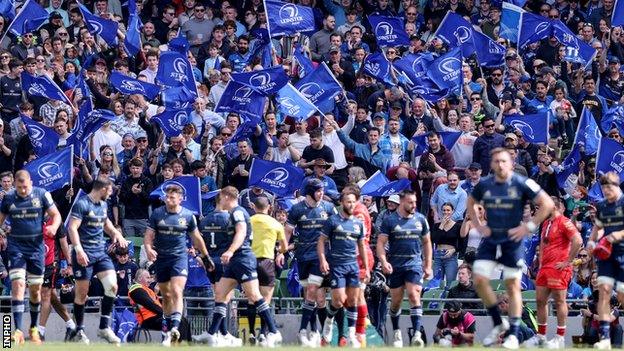 Leinster celebrate a try