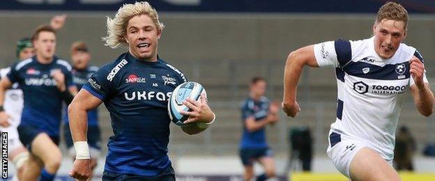 Faf de Klerk in action for Sale Sharks