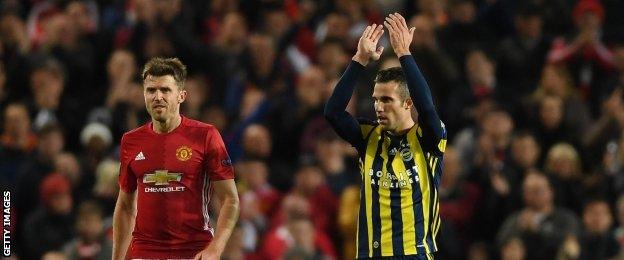 Michael Carrick and Robin van Persie