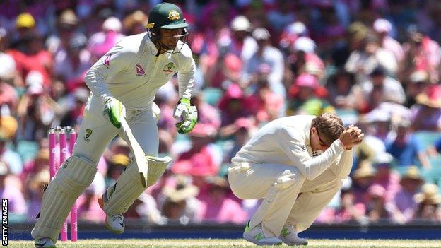 England captain Joe Root looks dejected during the 2017-18 Ashes