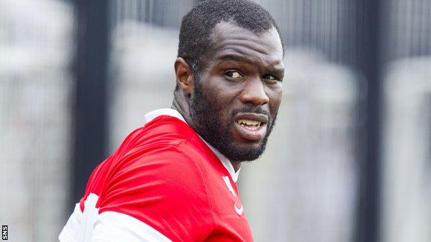 Christian Nade trains with Hamilton