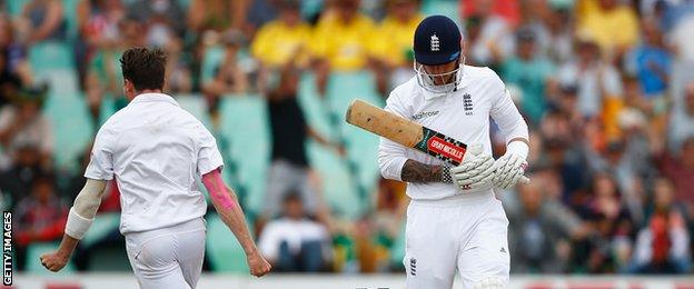 Alex Hales is dismissed by Dale Steyn