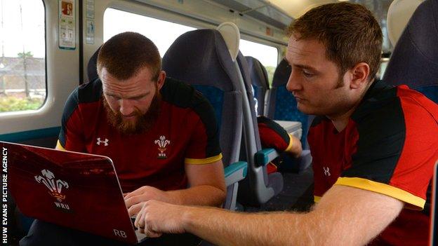 Rhodri Bown (right) guides lock Jake Ball through analysis before the 2015 World Cup