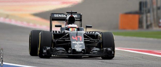 Mclaren F1 driver Stoffel Vandoorne in action at the Bahrain Grand Prix