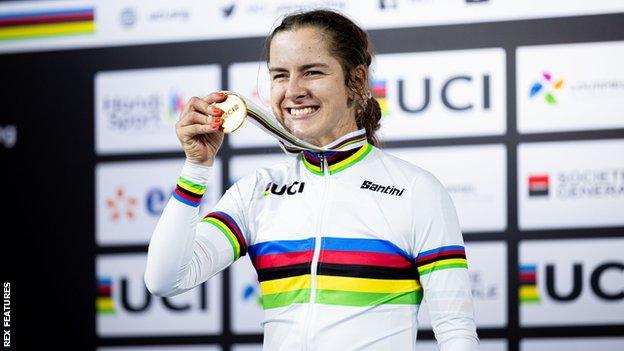 Daphne Schrager on the Para-Cycling Track World Championships podium