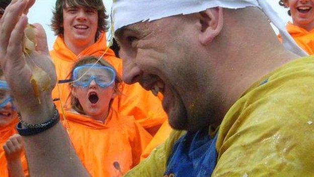 Competitor at the World Egg Throwing Championship