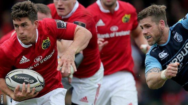 Ian Keatley scores a try for Munster against Cardiff