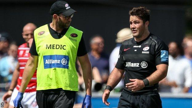 Brad Barritt limps off