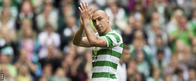 Scott Brown applauds Celtic's fans