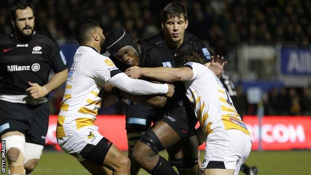 Maro Itoje takes on the Wasps defence