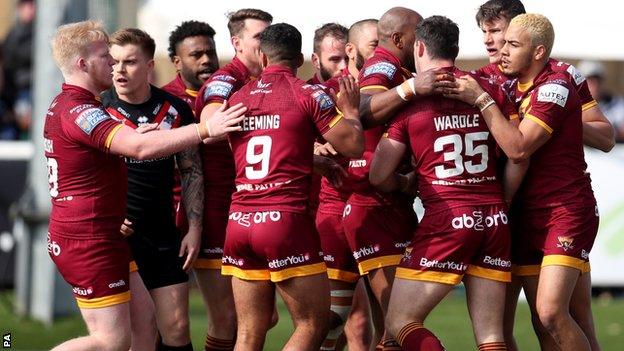 Huddersfield Giants celebrate