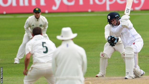 Fynn Hudson-Prentice batting against Notts