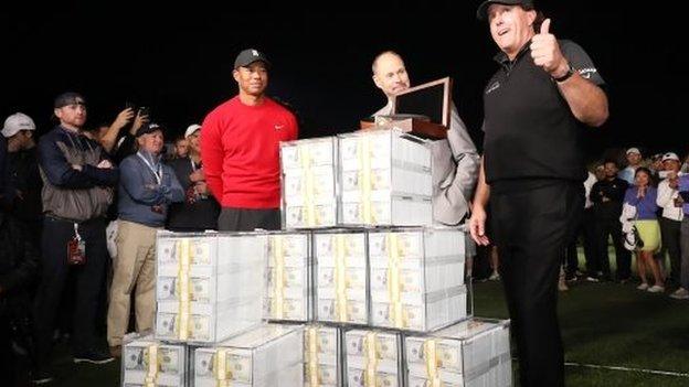 Tiger Woods and Phil Mickelson with $9m prize money