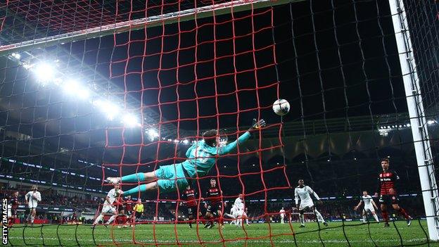 Pablo Hernandez's shot beats Nick Suman for a Leeds winner