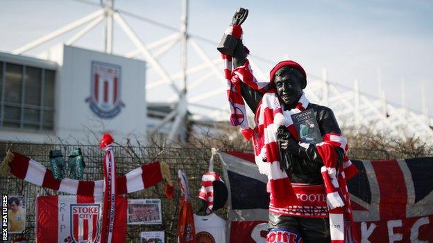 Tributes to Gordon Banks adorn the former England goalkeeper's statue outside the Bet365 Stadium