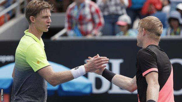 Kyle Edmund and Kevin Anderson shake hands