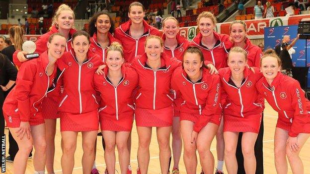 Clare Jones (centre) with her Wales team-mates