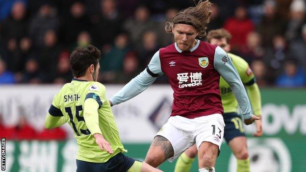 Jeff Hendrick (right)