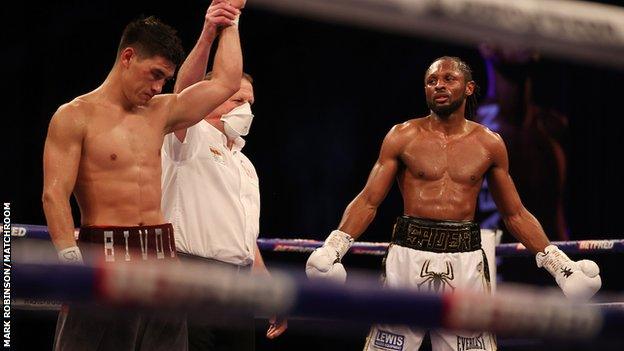 Dmitry Bivol (left) and Craig Richards