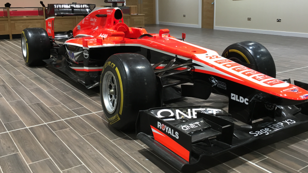 Marussia MR02