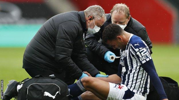 Hal Robson-Kanu gets treatment