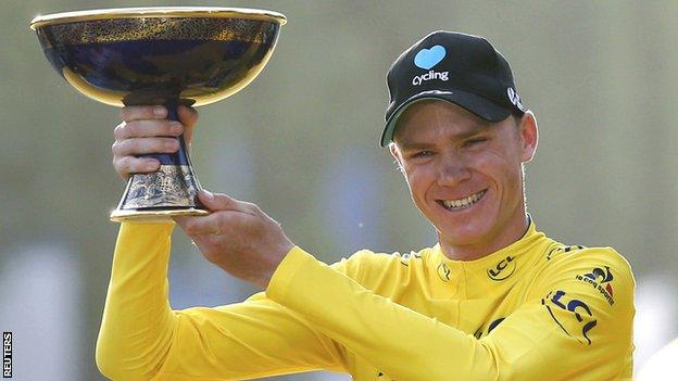 Chris Froome celebrates winning the 2016 Tour de France