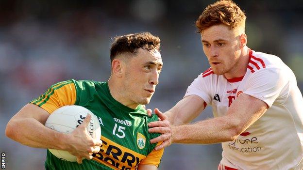 Conor Meyler challenges Kerry's Paudie Clifford in the All-Ireland semi-final