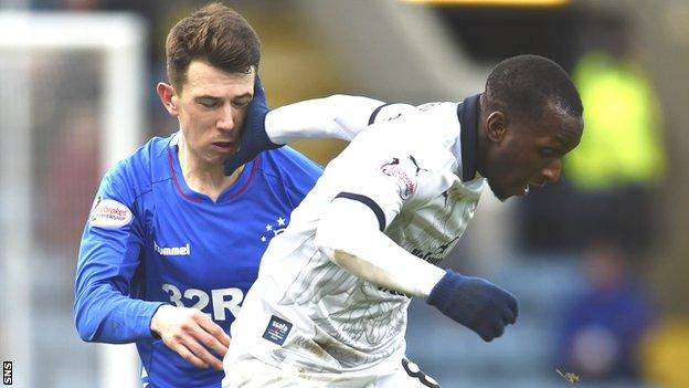 Rangers' Ryan Jack and Dundee's Glen Kamara